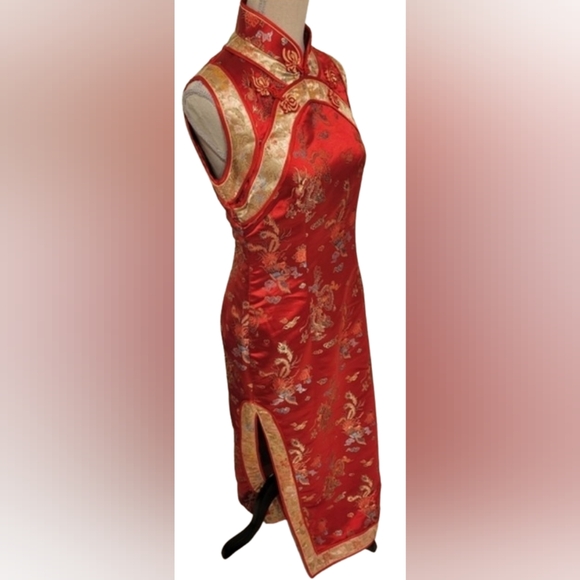 (D) Red Cheongsams, Red Long Traditional Dress - Picture 3 of 4